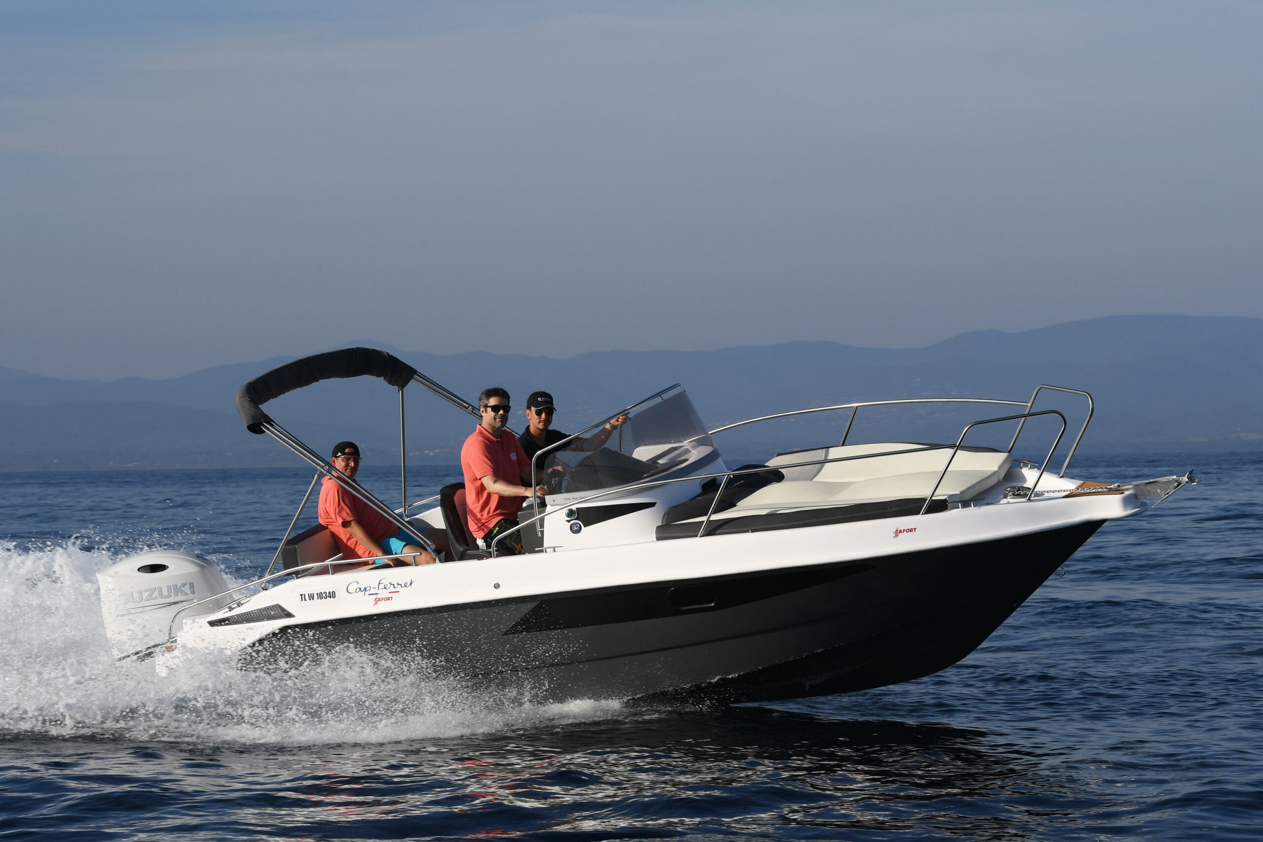bateau B2 MARINE