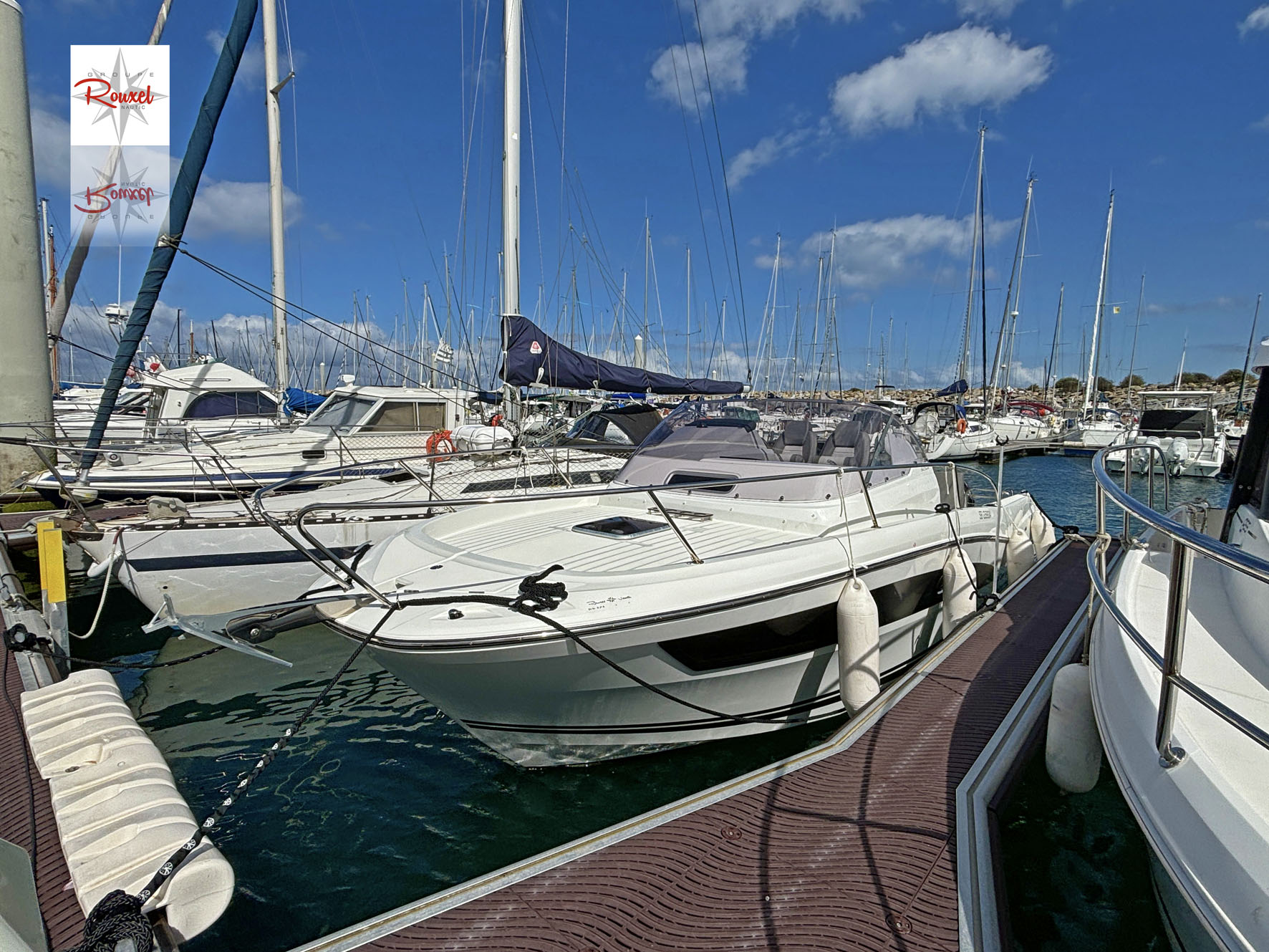 JEANNEAU CAP CAMARAT 9,0 WA (2023) + 2x 200 APX SUZUKI (35h)