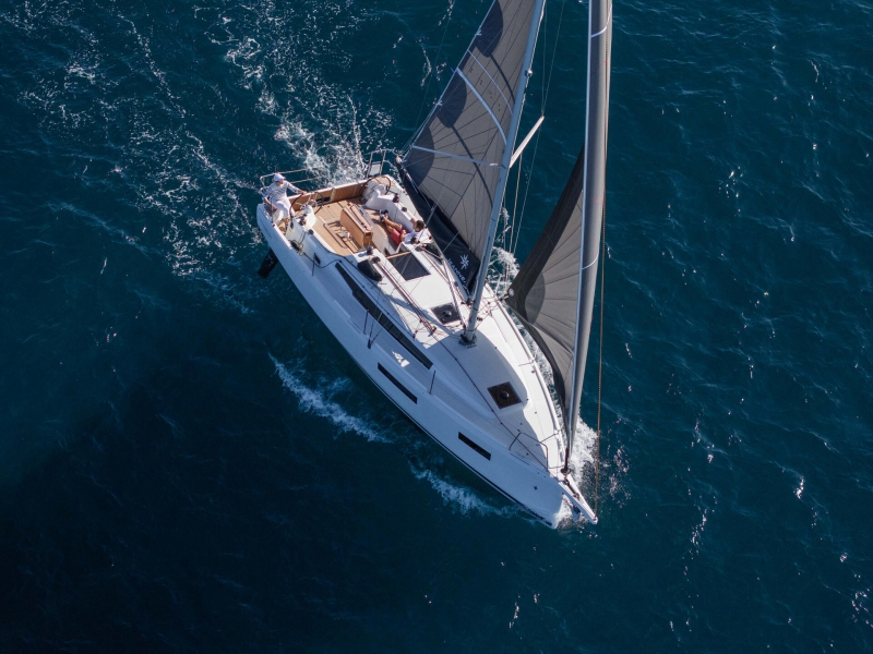VISITE DU SUN ODYSSEY 350…