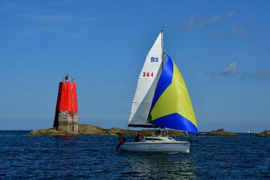 Voilier B2 MARINE Blue Djinn