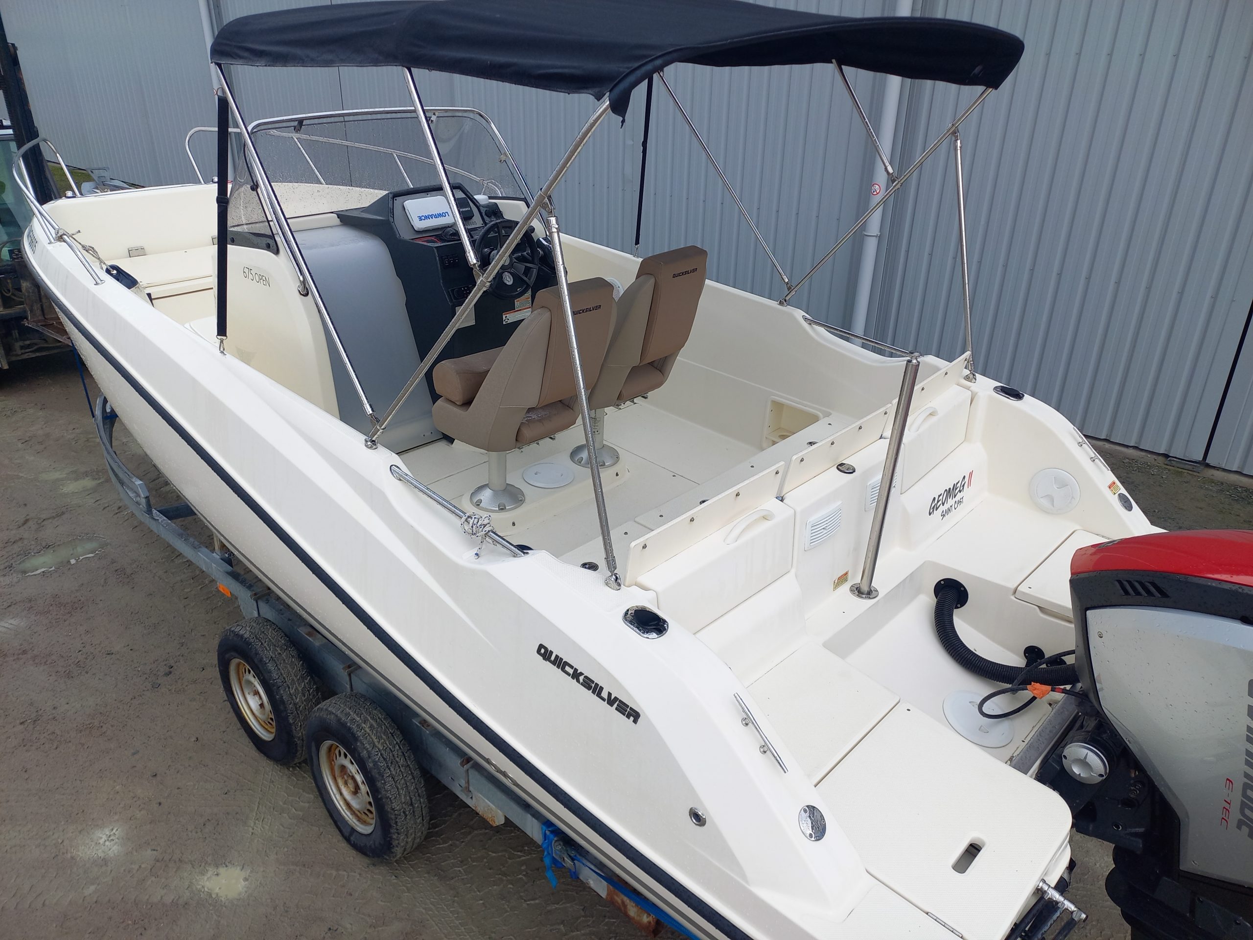 QUICKSILVER ACTIV 675 OPEN (2018) / EVINRUDE 200 CV (150 HRS)