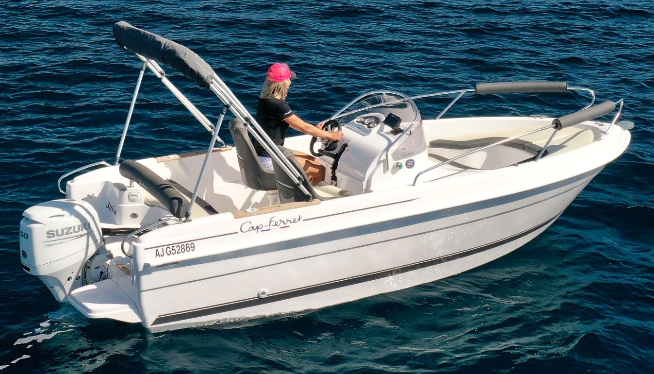 PACKAGE NEUF BATEAU NEUF STOCK B2 MARINE CAP FERRET 522 / 50 CV HONDA / REMORQUE ROUTIÈRE
