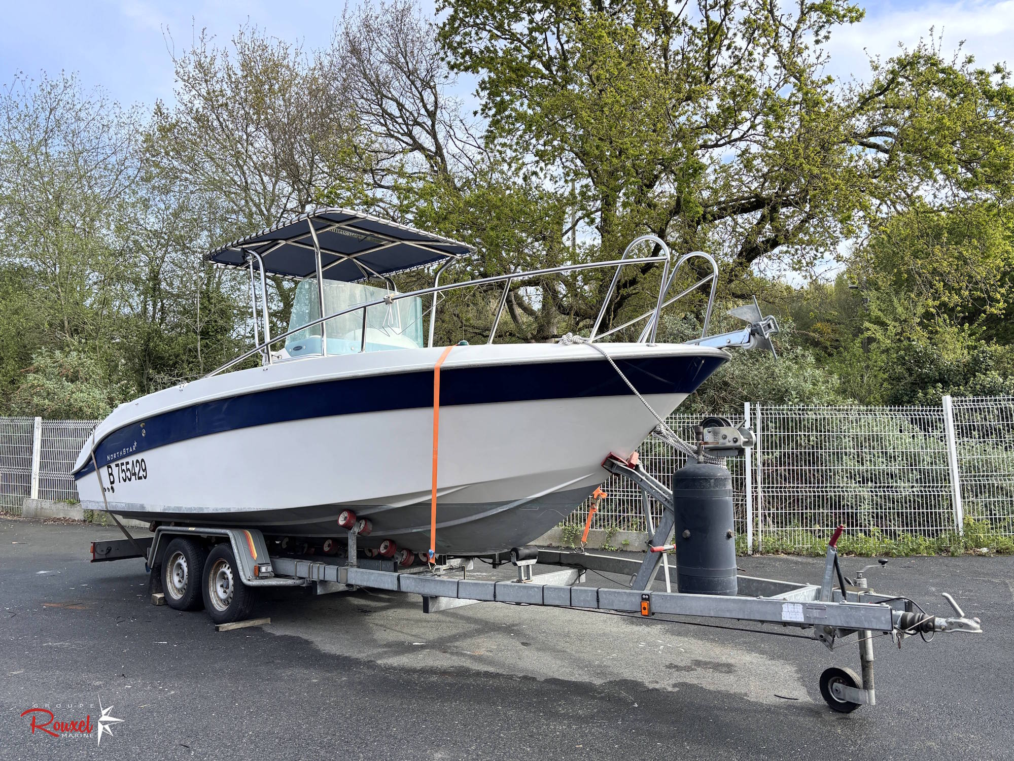 NORTHSTAR 220CC (2005) + HONDA BF225 V6 (256h) + REMORQUE MECANOREM